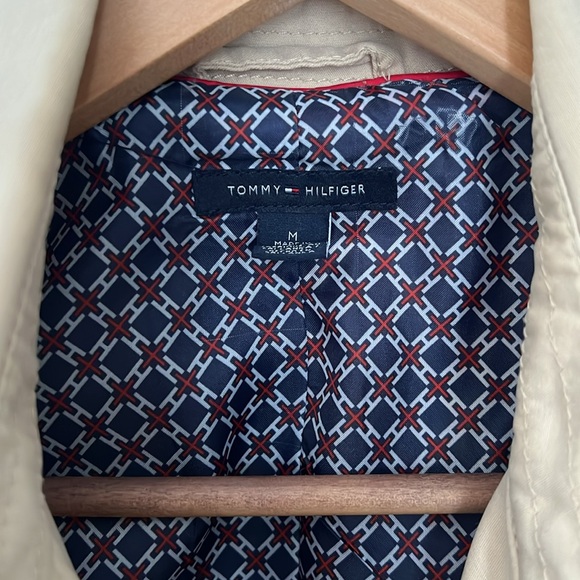 Trench coat by Tommy Hilfiger - Picture 2 of 5